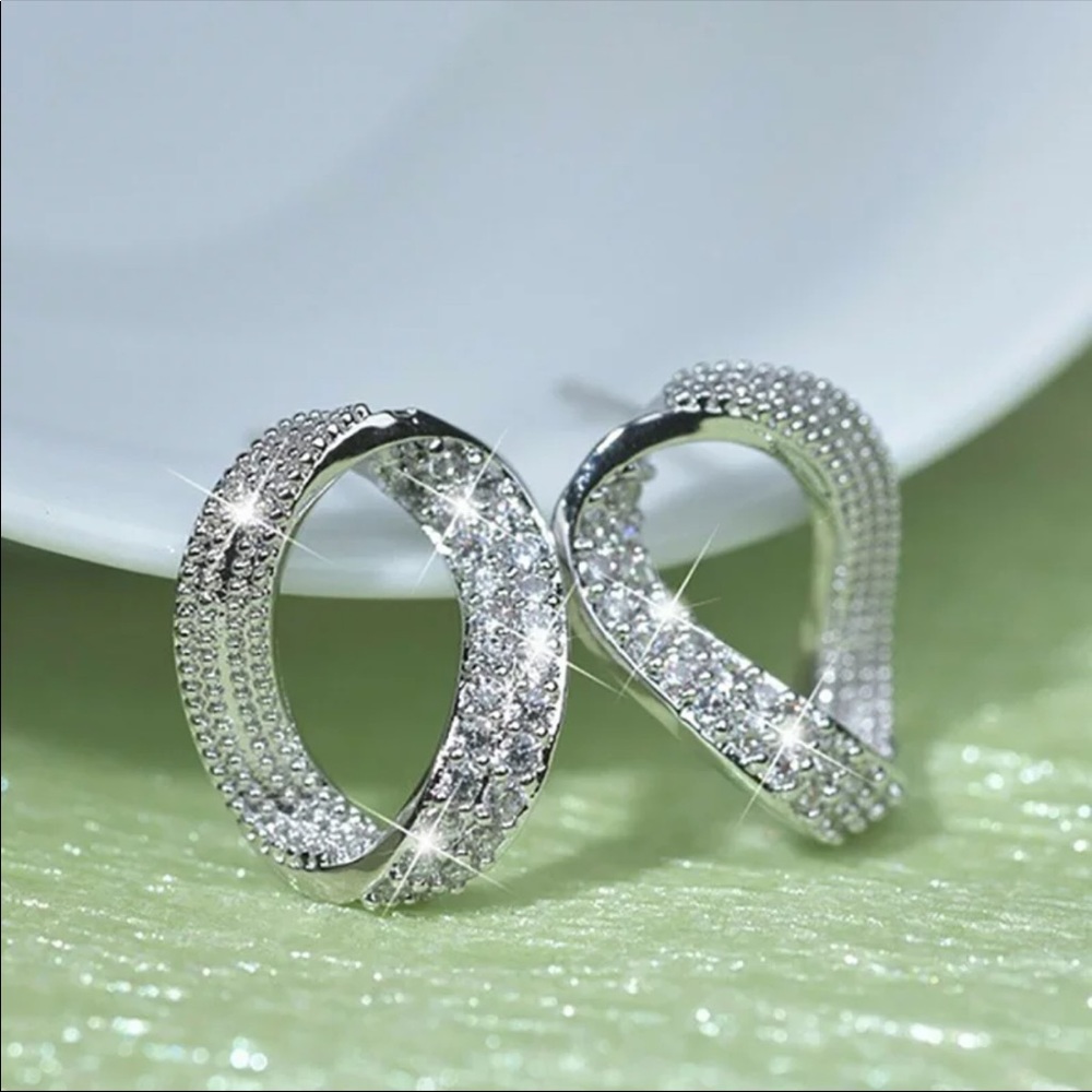 New 925 Silver Ladies Stylish office Stud Earrings - Picture 6 of 6